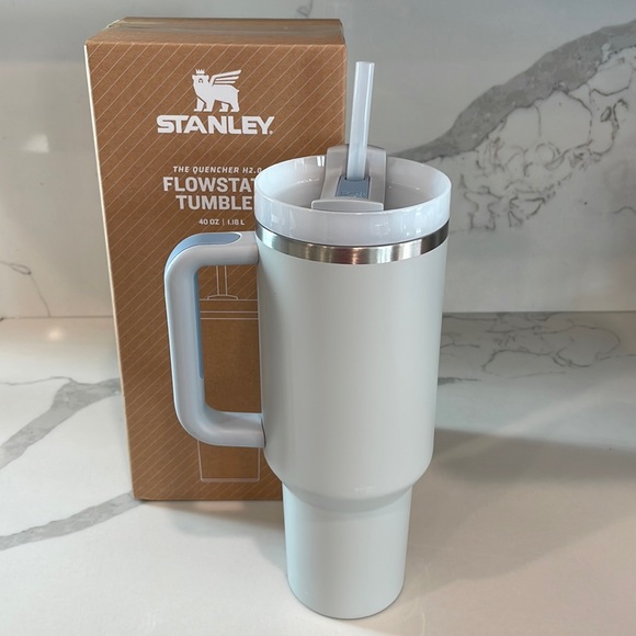 Stanley - FOG New 40 oz. Quencher H2.0 Flowstate Tumbler - NWT! - Picture 2 of 6